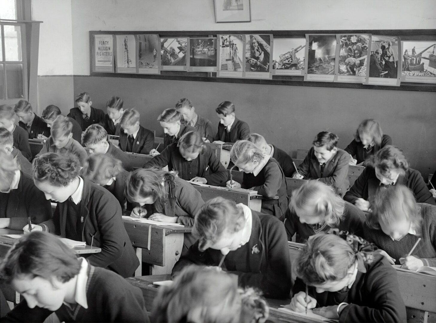 Hierarchiczne podejście wywodzi się z systemu edukacji